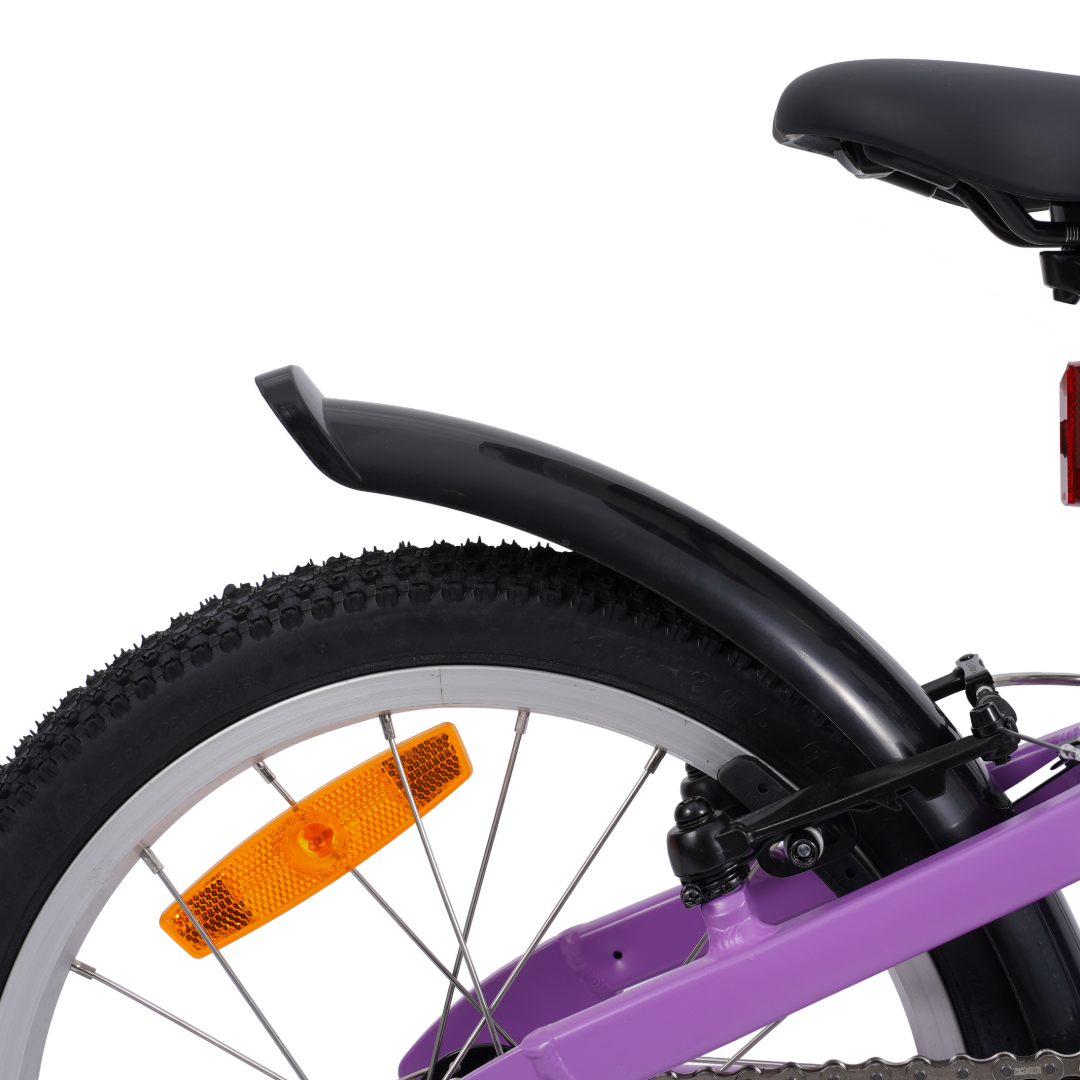 Rear mudguard mounted on a kids bike