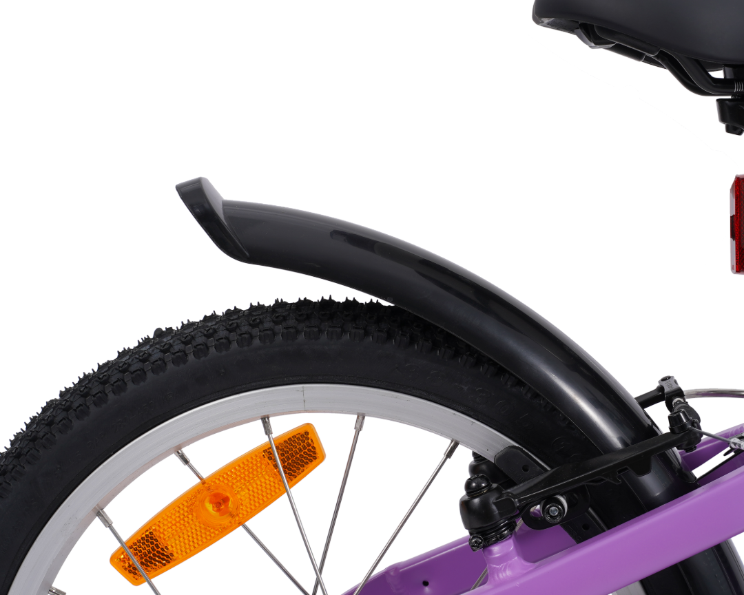 Rear mudguard mounted on a kids bike